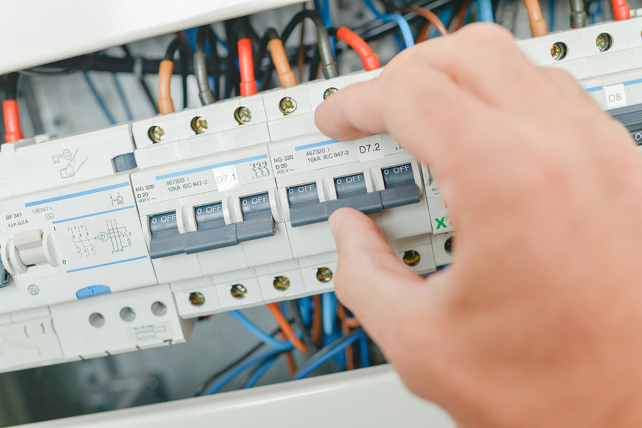 Schalt­schrank­bau bei Elektro Nimtz GmbH in Märkische Heide